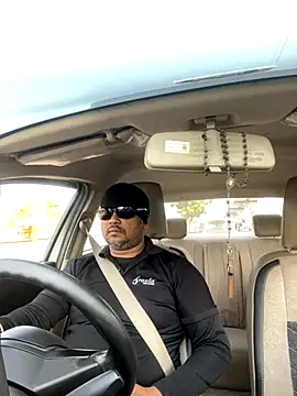 Snapshot of Dick_6inches chatting on 10.17.25 Dick 6inches online show from 10.17.25