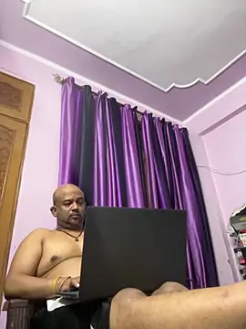 Snapshot of Dick_6inches chatting on 10.18.25 Dick 6inches online show from 10.18.25