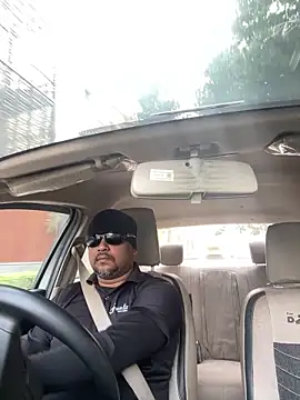 Snapshot of Dick_6inches chatting on 10.22.25 Dick 6inches online show from 10.22.25