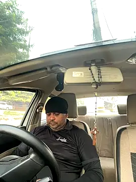 Snapshot of Dick_6inches chatting on 10.27.25 Dick 6inches online show from 10.27.25