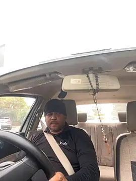 Snapshot of Dick_6inches chatting on 10.28.25 Dick 6inches online show from 10.28.25