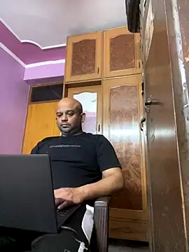 Snapshot of Dick_6inches chatting on 10.28.25 Dick 6inches online show from 10.28.25