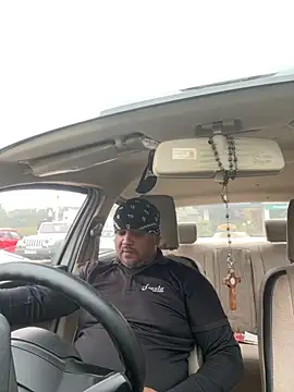 Snapshot of Dick_6inches chatting on 10.30.25 Dick 6inches online show from 10.30.25