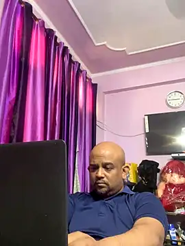 Snapshot of Dick_6inches chatting on 11.08.25 Dick 6inches online show from 11.08.25