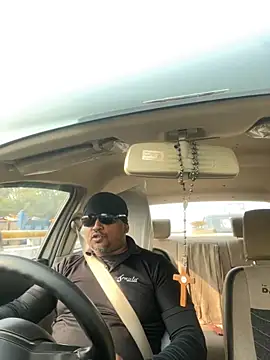 Snapshot of Dick_6inches chatting on 11.13.25 Dick 6inches online show from 11.13.25