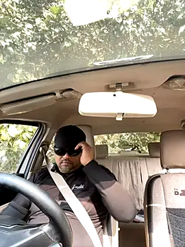 Snapshot of Dick_6inches chatting on 11.19.25 Dick 6inches online show from 11.19.25