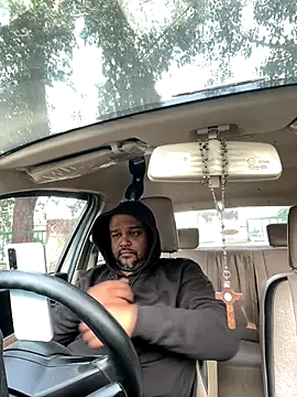 Snapshot of Dick_6inches chatting on 12.14.25 Dick 6inches online show from 12.14.25