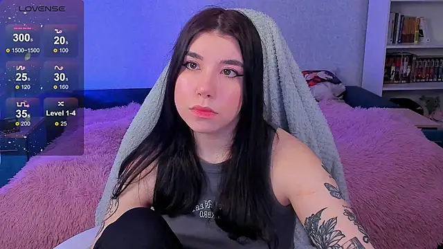 Snapshot of kellyharris chatting on 12.11.24 kellyharris online show from 12.11.24