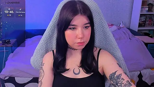 Snapshot of kellyharris chatting on 03.15.25 kellyharris online show from 03.15.25