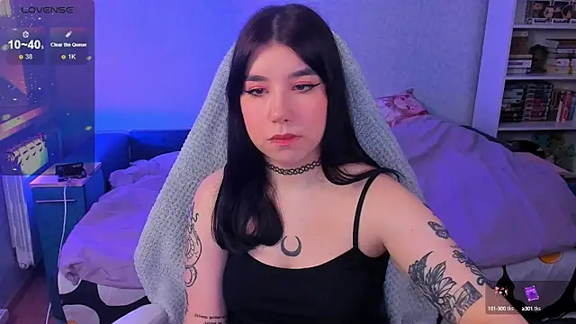 Snapshot of kellyharris chatting on 03.16.25 kellyharris online show from 03.16.25