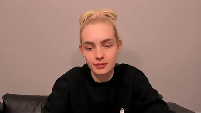 OliviaKisss online show from 02.23.26