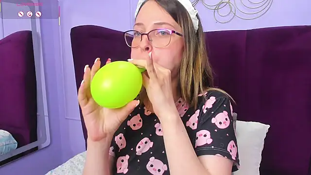 AmbeerWood  online show from 03.02.25