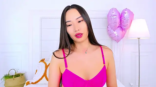 NaomiYuu online show from 02.26.26