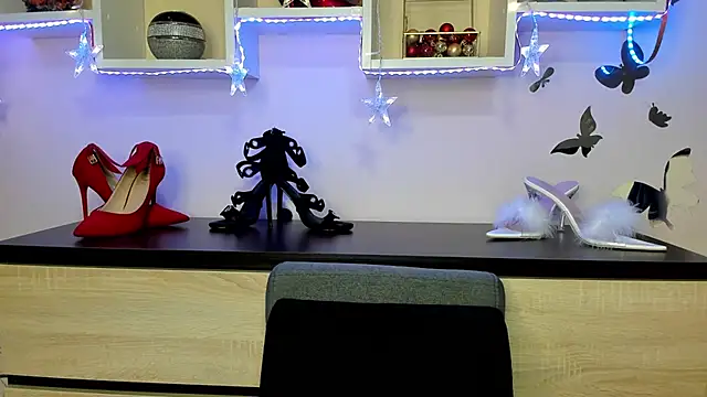 feliziaDesire online show from 02.18.25