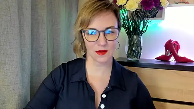 feliziaDesire online show from 10.15.25