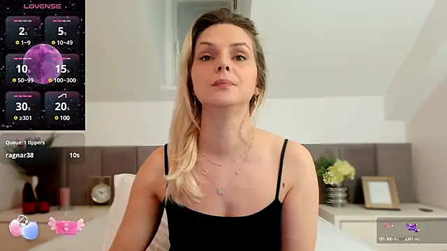 Snapshot of AshleyStorm_ chatting on 02.08.25 AshleyStorm online show from 02.08.25