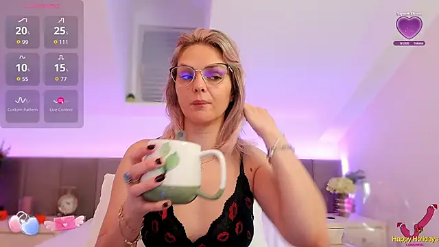 Snapshot of AshleyStorm_ chatting on 11.15.25 AshleyStorm online show from 11.15.25