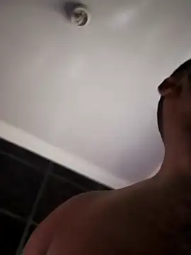 Snapshot of TheTwist chatting on 02.03.25 TheTwist online show from 02.03.25