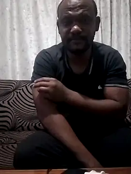 Snapshot of TheTwist chatting on 02.03.25 TheTwist online show from 02.03.25