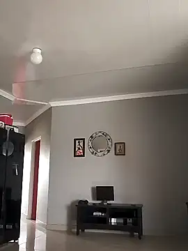 Snapshot of TheTwist chatting on 02.17.25 TheTwist online show from 02.17.25