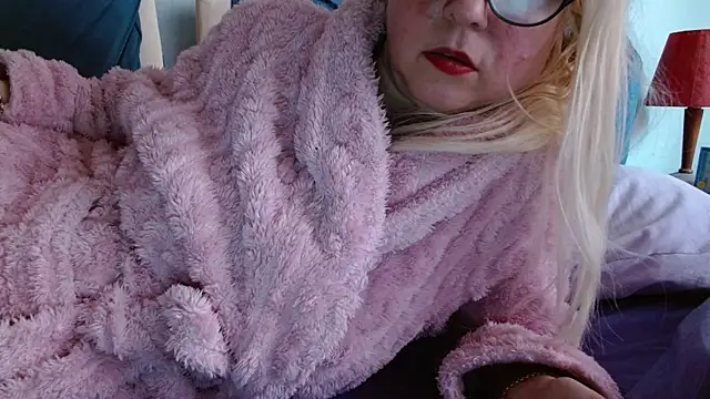 martachatte online show from 04.30.26