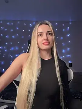 Snapshot of minalawarden chatting on 03.07.25 minalawarden online show from 03.07.25