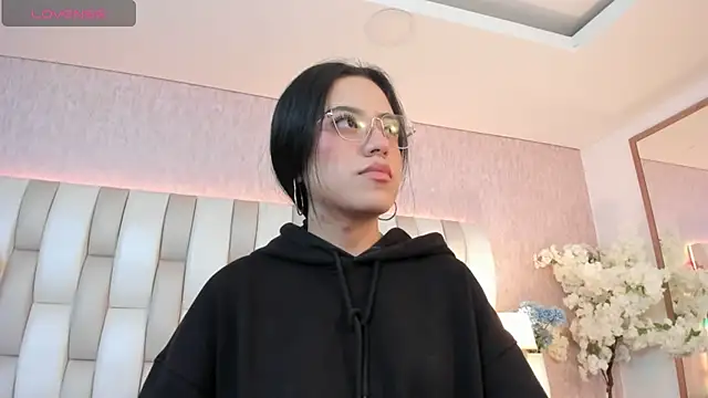 Rebeca jones online show from 02.17.25