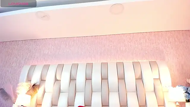 Rebeca jones online show from 03.06.25