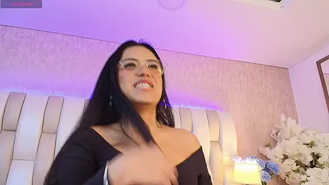 Rebeca jones online show from 03.10.25