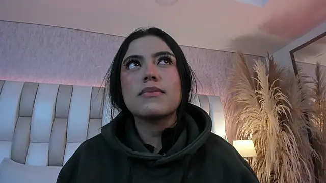 Rebeca jones online show from 04.28.26