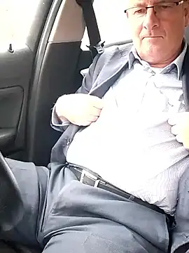 stiffandlubedxh online show from 10.26.25