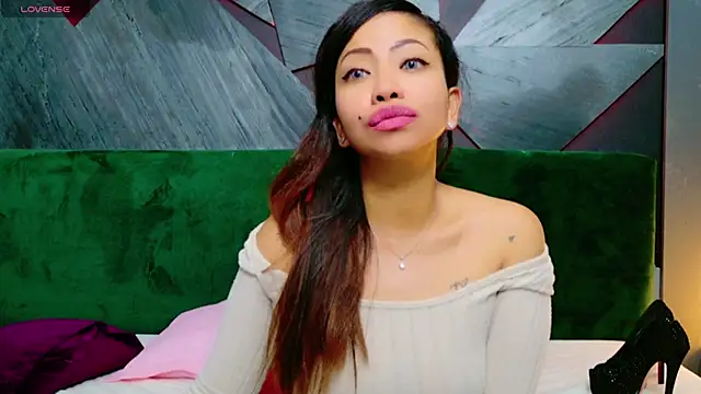 ElyaQuinn online show from 02.02.25