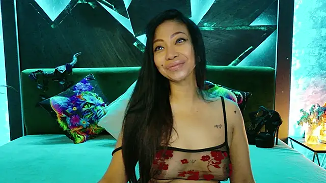 ElyaQuinn online show from 05.04.26