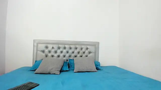 SEXXYLATINCOUPLE1 online show from 07.29.26
