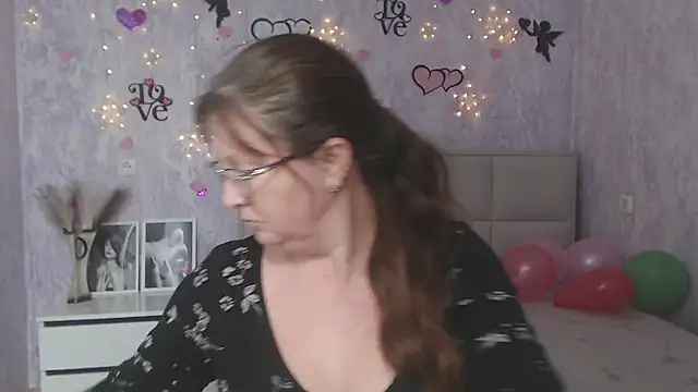 VanessaHotts online show from 02.01.25