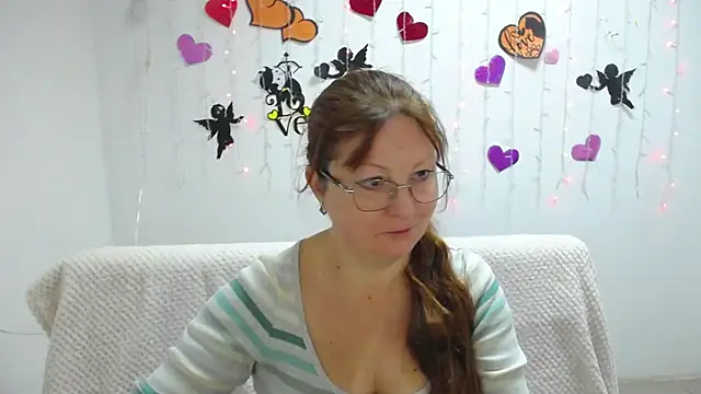 VanessaHotts online show from 03.03.25