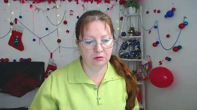 VanessaHotts online show from 12.15.25