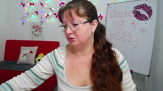 VanessaHotts online show from 05.02.26