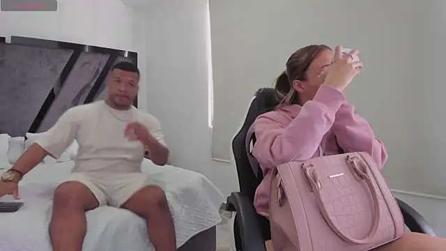 Snapshot of AnnieAndStefan chatting on 12.15.25 AnnieAndStefan online show from 12.15.25