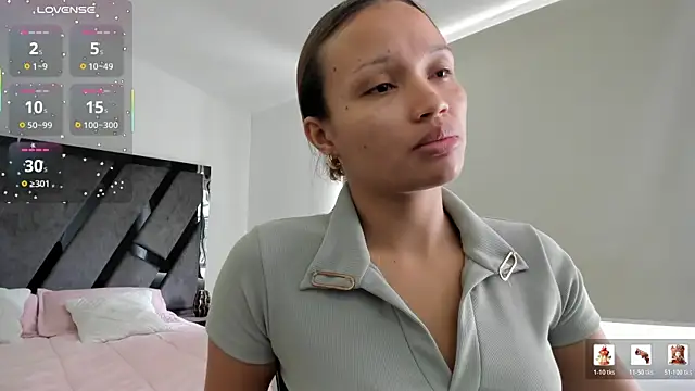 AnnieAndStefan online show from 07.25.26
