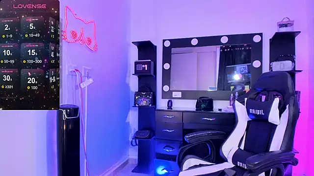 miss kitty online show from 12.15.24