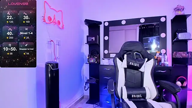 miss kitty online show from 01.24.25