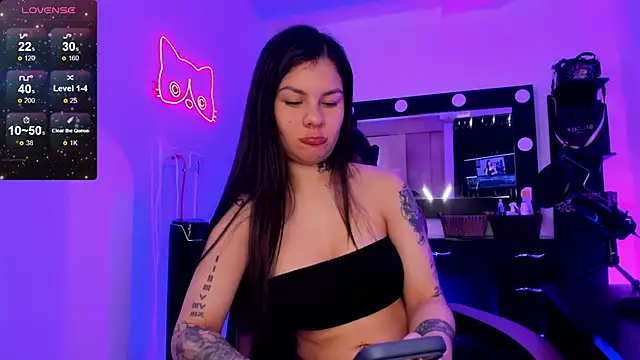 Snapshot of miss_kitty chatting on 06.26.26 miss kitty online show from 06.26.26