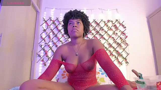 Snapshot of naughty_ebonyy chatting on 06.13.26 naughty ebonyy online show from 06.13.26
