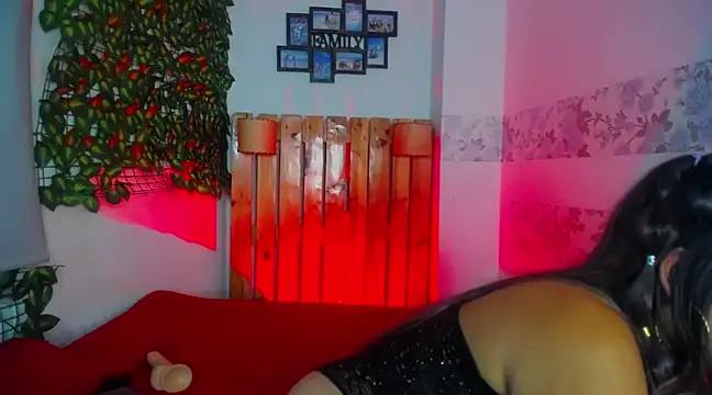 Snapshot of paula_brausin chatting on 02.02.25 paula brausin online show from 02.02.25