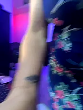 Snapshot of lonely_shewolf chatting on 10.10.25 lonely shewolf online show from 10.10.25