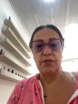 Snapshot of lonely_shewolf chatting on 10.24.25 lonely shewolf online show from 10.24.25