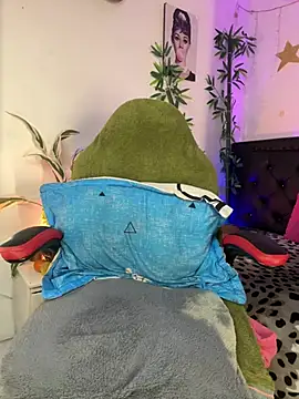 lonely shewolf online show from 02.20.26