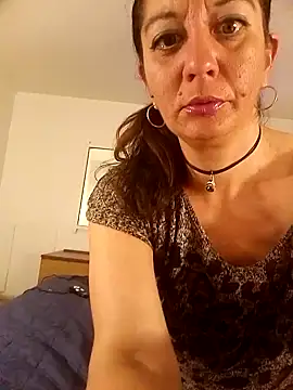 Snapshot of AnyaBest chatting on 01.03.25 AnyaBest online show from 01.03.25