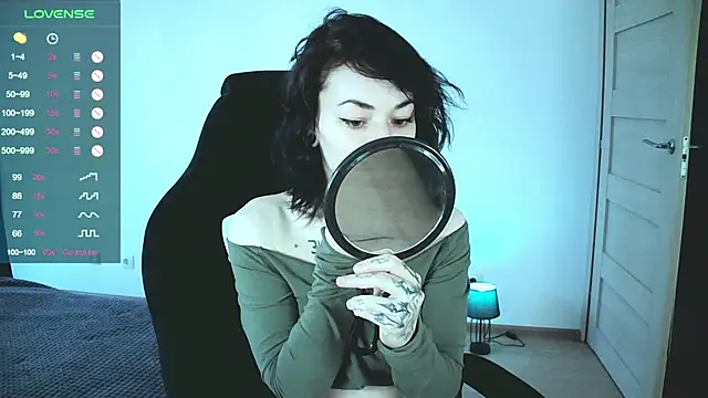 pale skin online show from 12.20.24